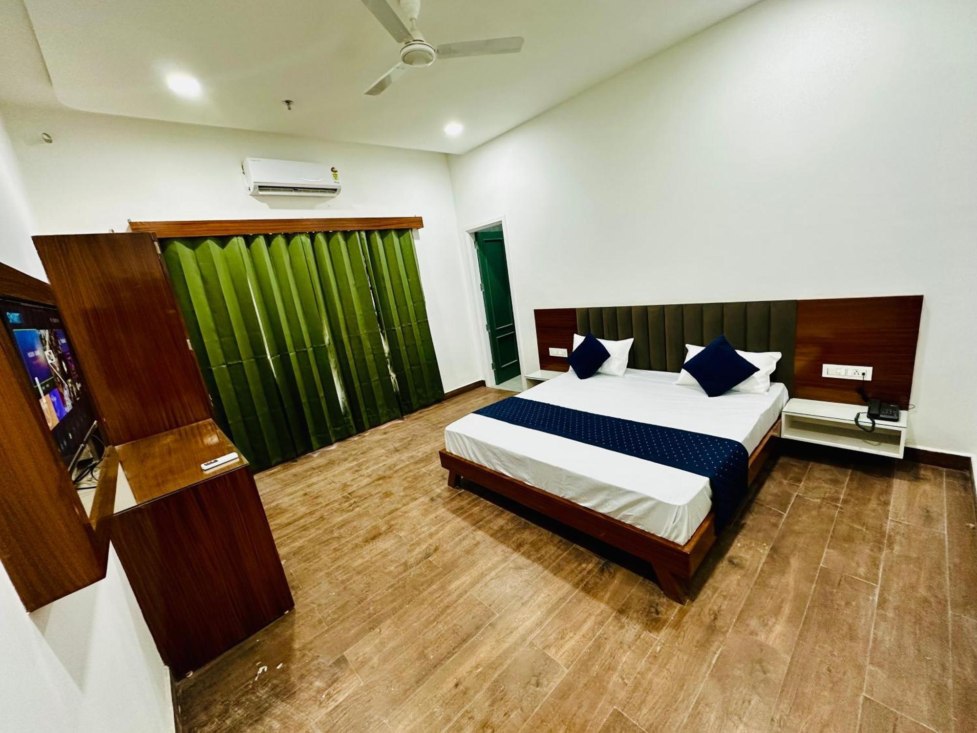 The Loya Hotel Muktsar 外观 照片
