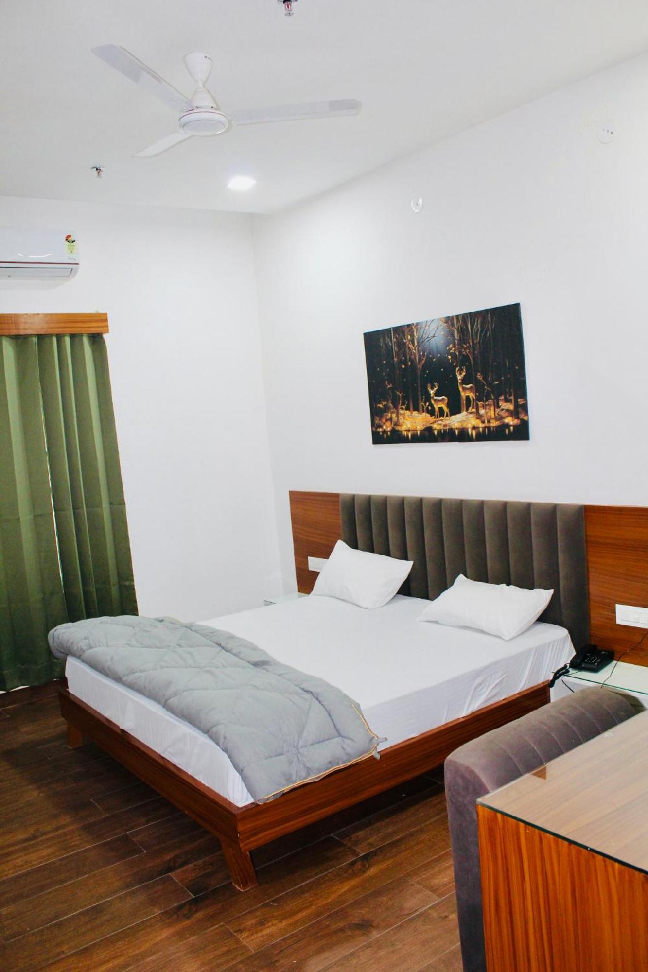 The Loya Hotel Muktsar 外观 照片